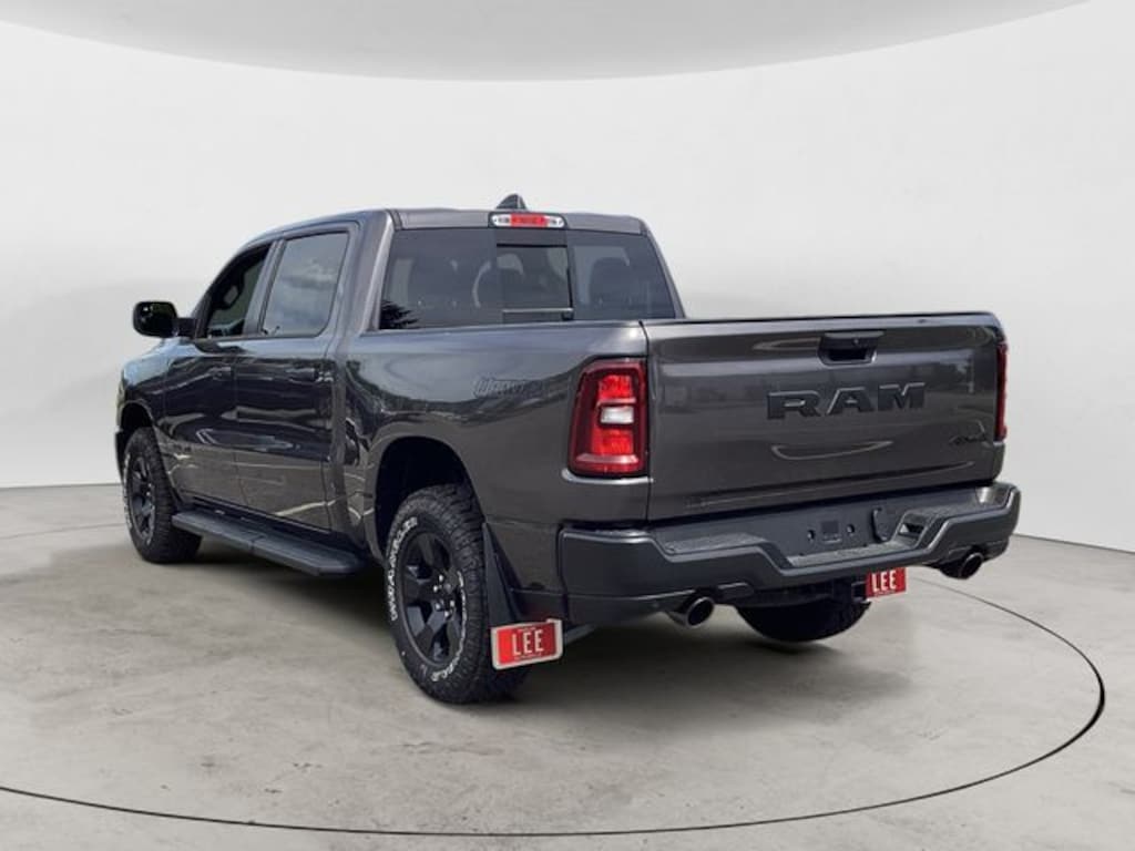 New 2026 Ram 1500 WARLOCK CREW CAB 4X4 5'7 BOX Pickup