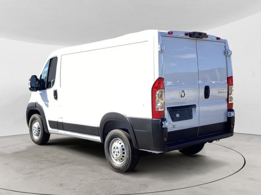 New 2025 Ram ProMaster PROMASTER 1500 TRADESMAN CARGO VAN LOW ROOF 118' W Cargo Van