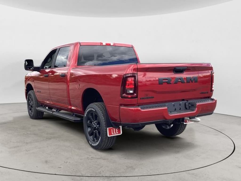 New 2026 Ram 2500 BIG HORN CREW CAB 4X4 6'4 BOX Pickup