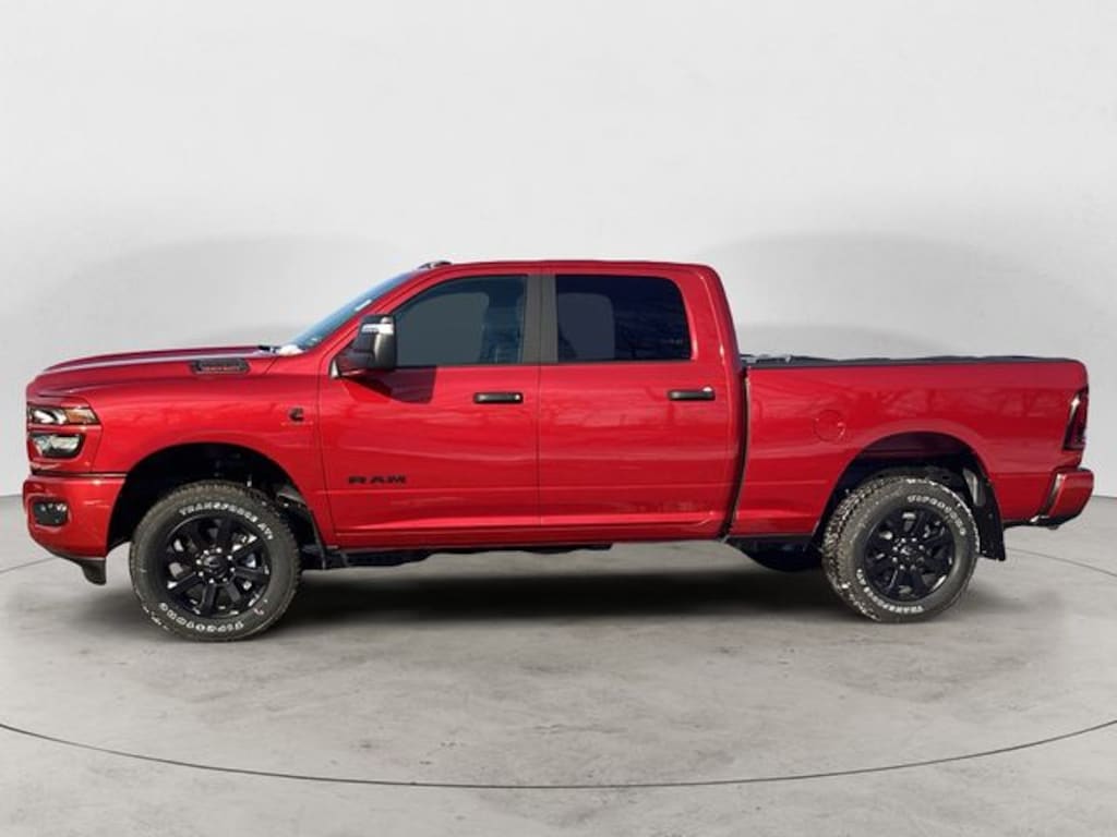 New 2026 Ram 2500 BIG HORN CREW CAB 4X4 6'4 BOX Pickup