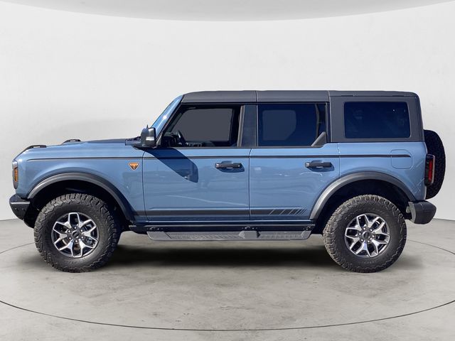 2024 Ford Bronco Badlands photo 2