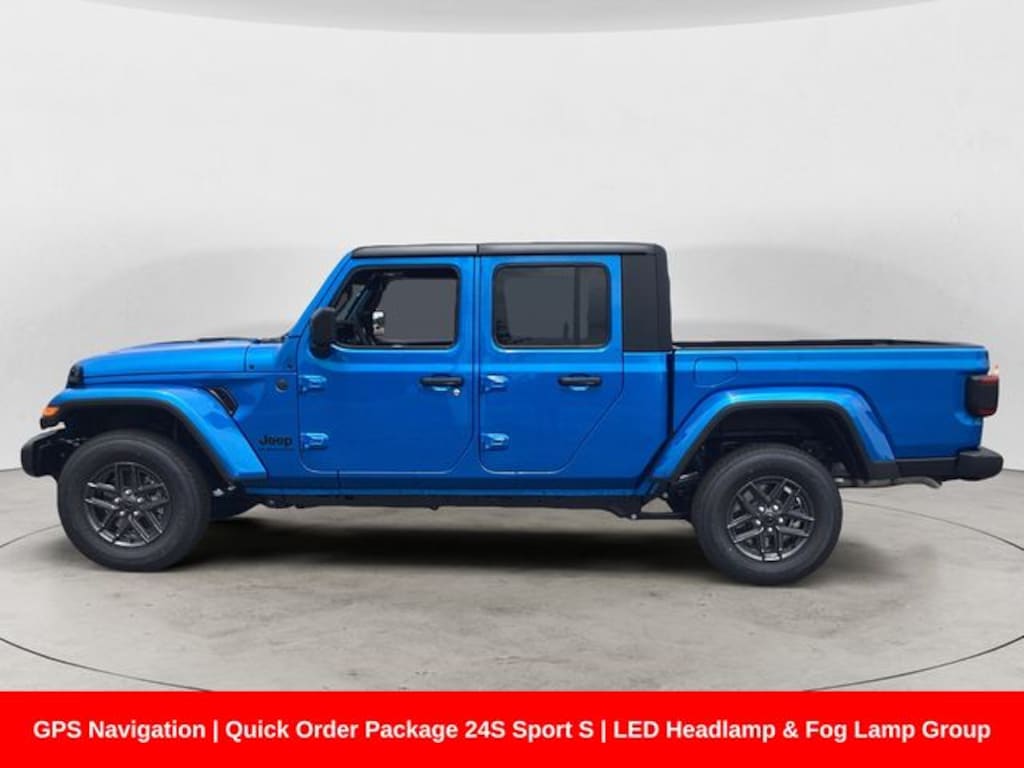 New 2025 Jeep Gladiator SPORT S 4X4 Pickup