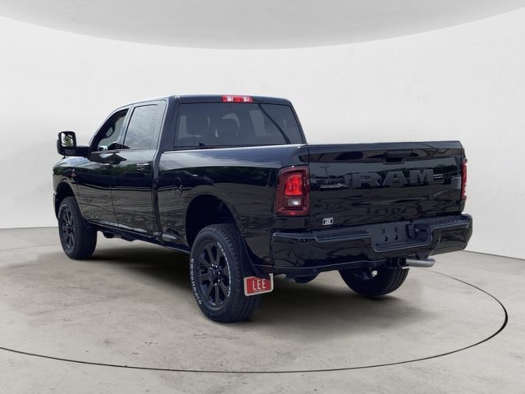 New 2026 Ram 2500 BIG HORN CREW CAB 4X4 6'4 BOX Pickup