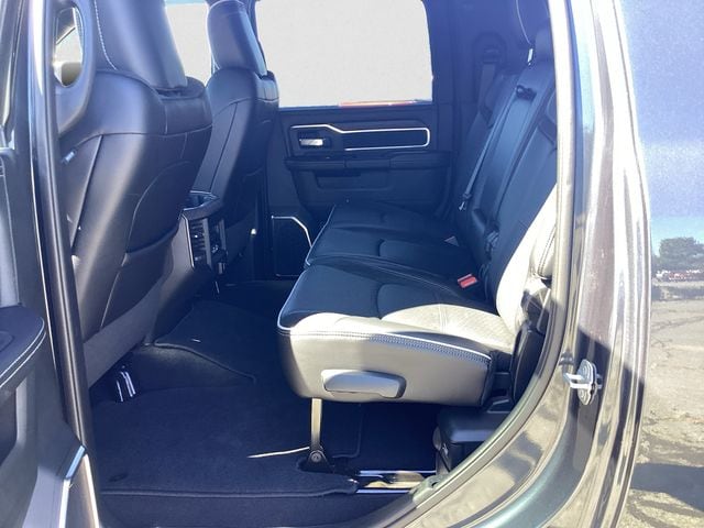 2026 RAM 3500 Laramie - Photo 13