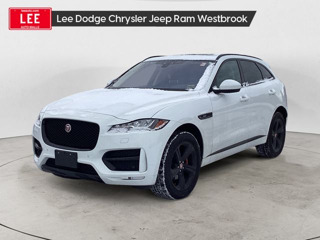 2018 Jaguar F-PACE R-Sport's photo