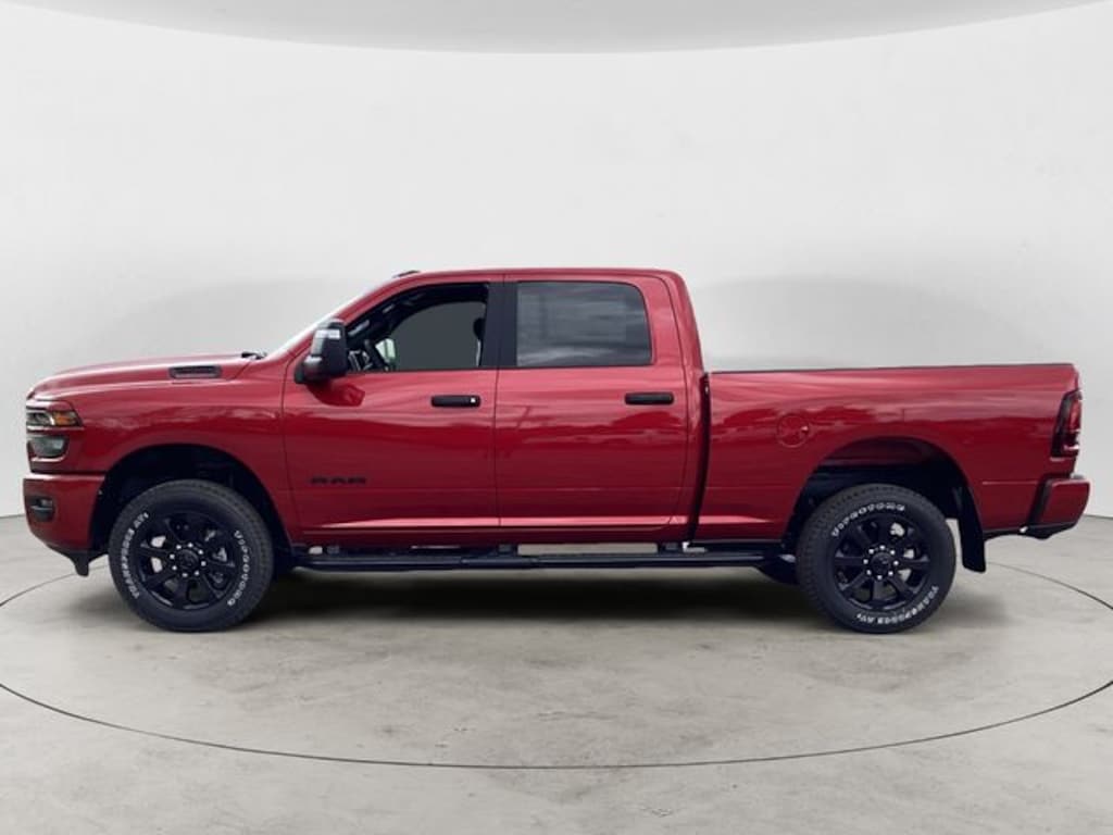 New 2026 Ram 2500 BIG HORN CREW CAB 4X4 6'4 BOX Pickup