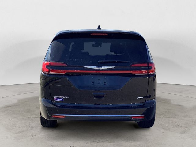 2025 Chrysler Pacifica photo 3
