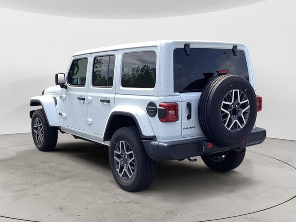 Used 2025 Jeep Wrangler Sahara SUV
