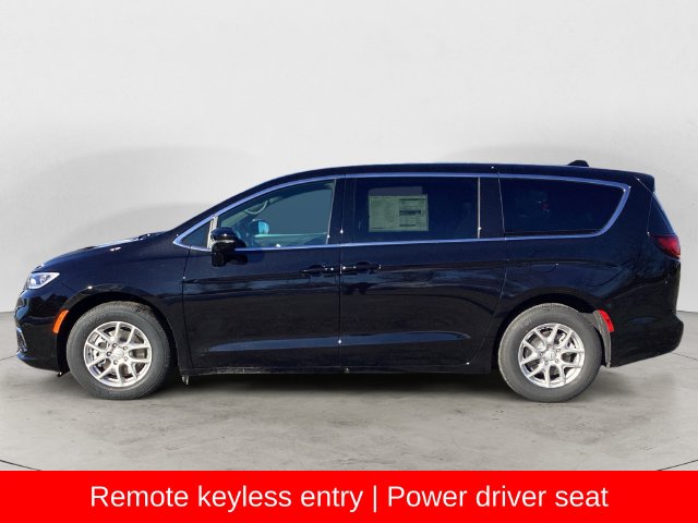 New 2026 Chrysler Pacifica SELECT Passenger Van