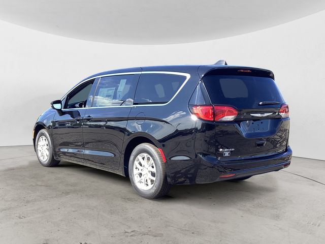 2026 Chrysler Voyager LX photo 3