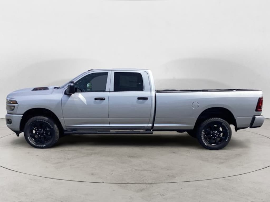 New 2026 Ram 2500 BLACK EXPRESS CREW CAB 4X4 8' BOX Pickup