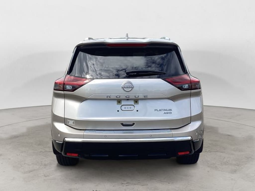 Used 2024 Nissan Rogue Platinum SUV