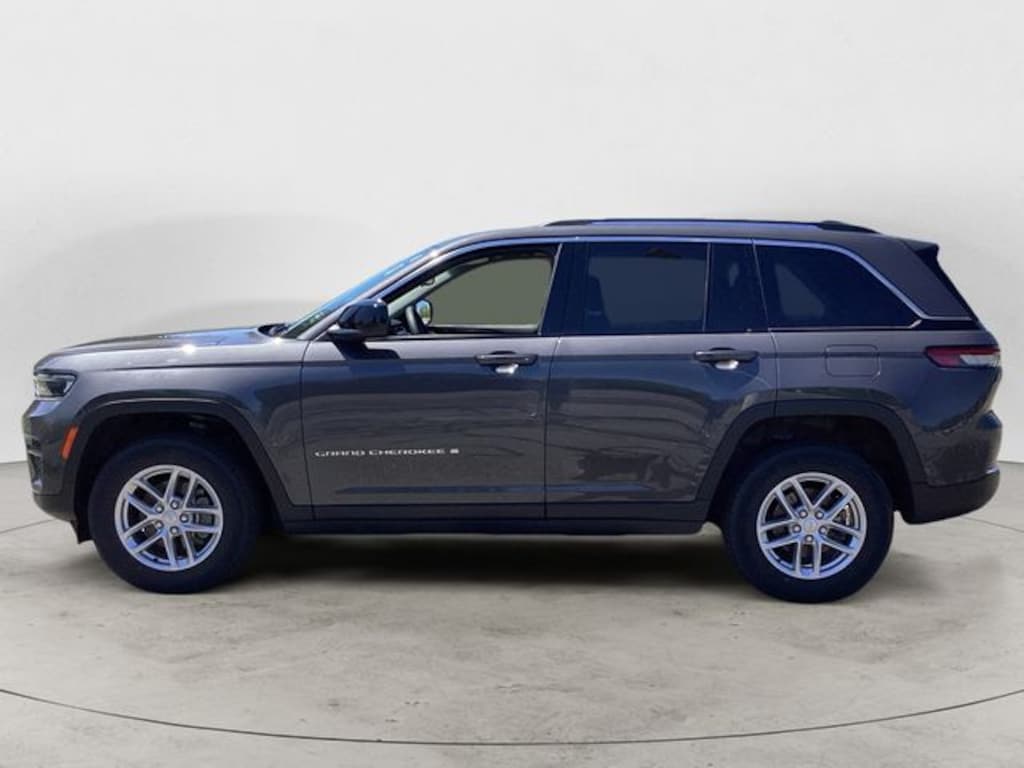 Used 2023 Jeep Grand Cherokee Laredo X SUV