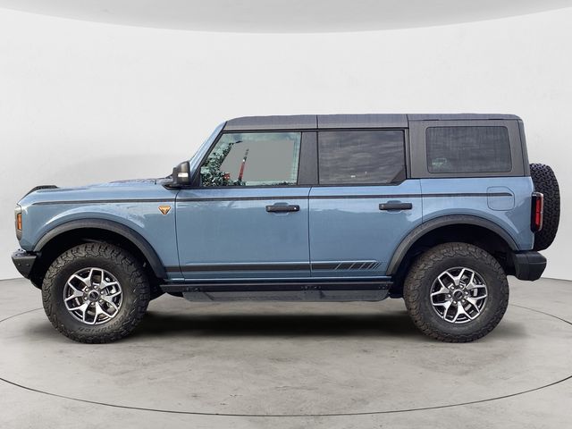 2024 Ford Bronco Badlands photo 2