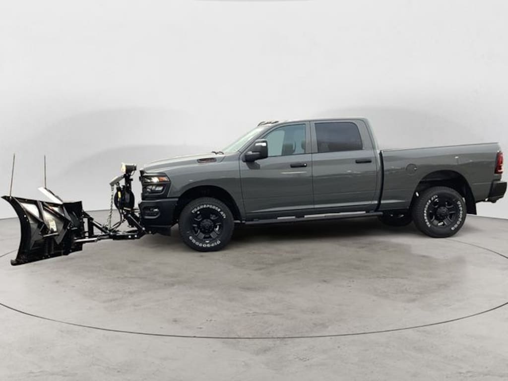 New 2026 Ram 2500 TRADESMAN CREW CAB 4X4 6'4 BOX Pickup