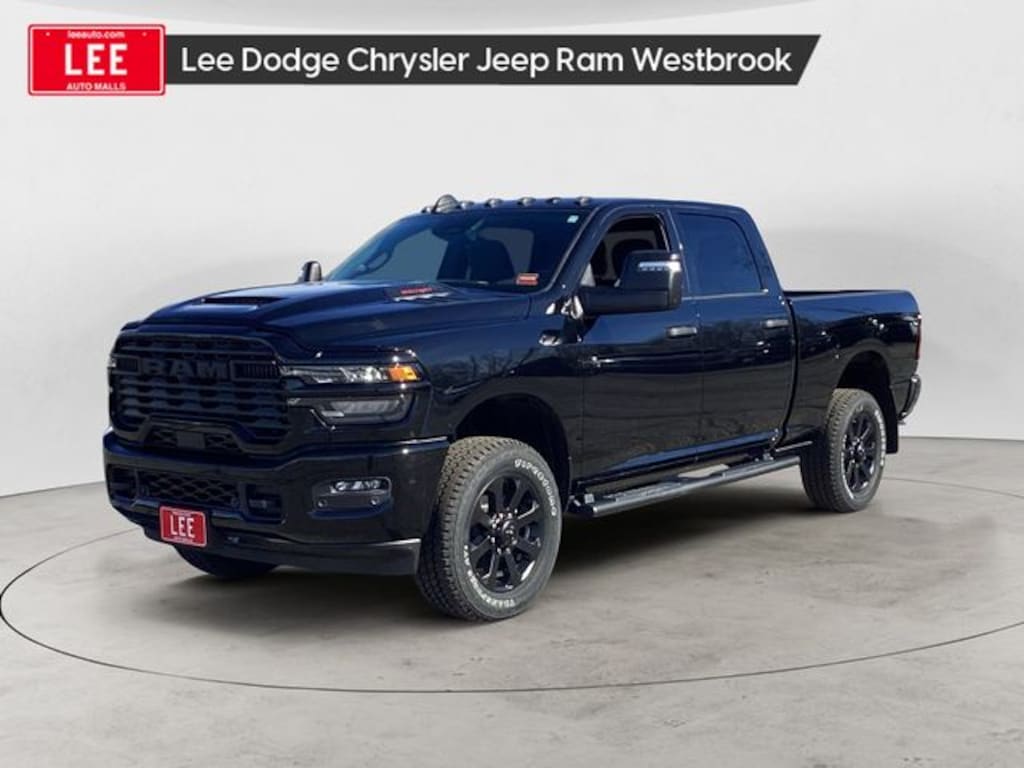 New 2026 Ram 2500 BLACK EXPRESS CREW CAB 4X4 6'4 BOX Pickup