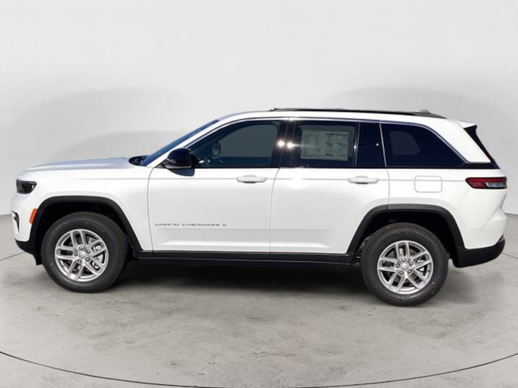 New 2025 Jeep Grand Cherokee LAREDO X 4X4 Sport Utility