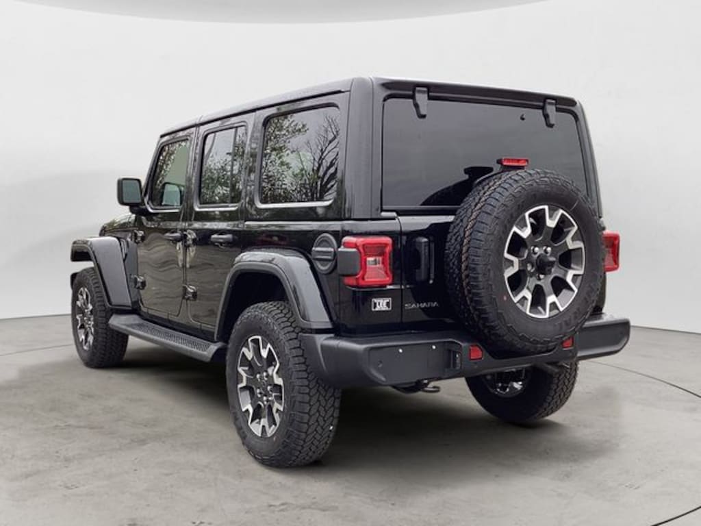 New 2026 Jeep Wrangler 4-DOOR SAHARA Sport Utility