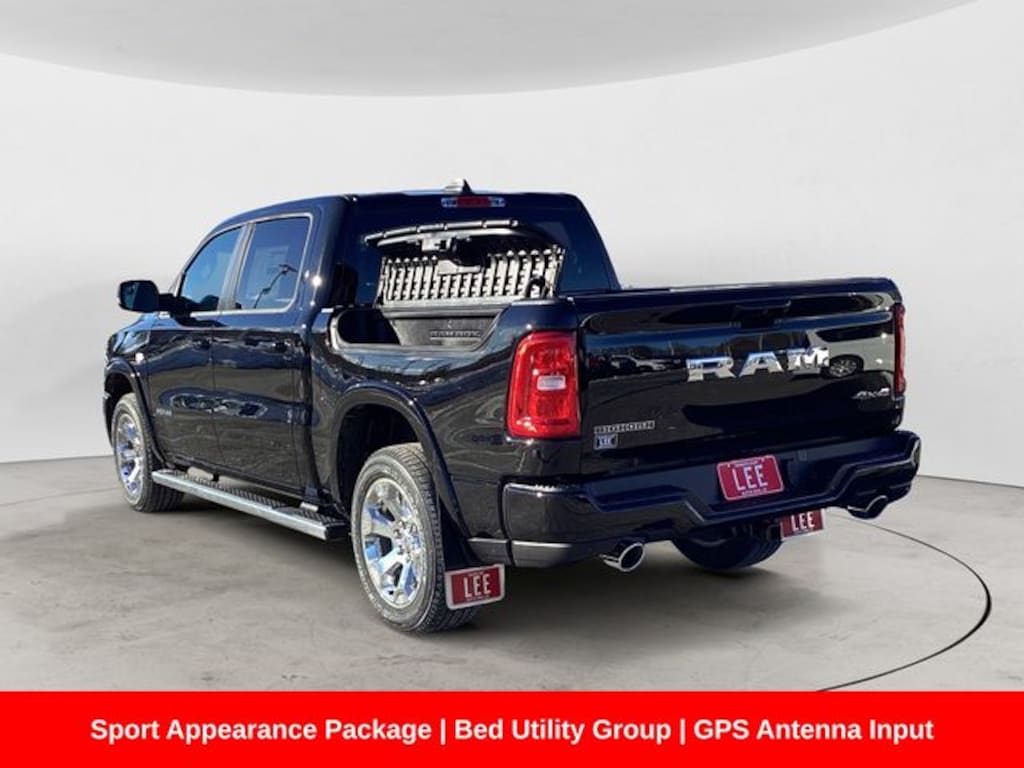 New 2026 Ram 1500 BIG HORN CREW CAB 4X4 5'7 BOX Pickup