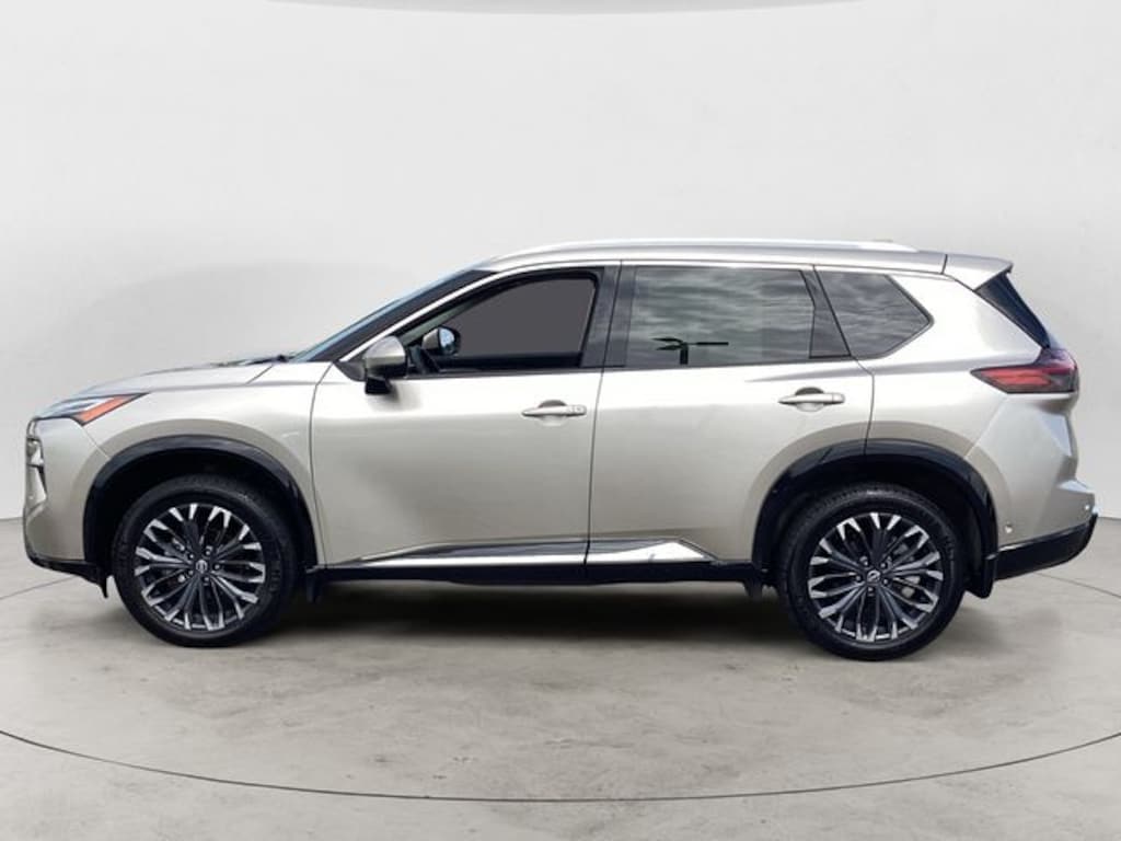Used 2024 Nissan Rogue Platinum SUV
