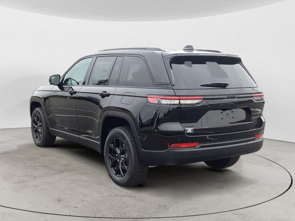 New 2025 Jeep Grand Cherokee ALTITUDE X 4X4 Sport Utility