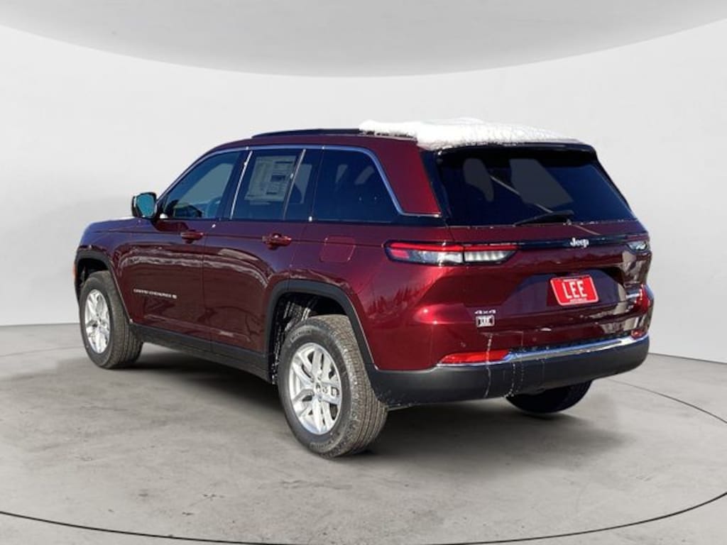 New 2025 Jeep Grand Cherokee LAREDO X 4X4 Sport Utility