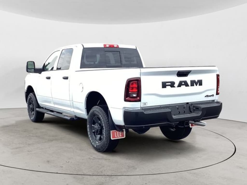 New 2026 Ram 3500 TRADESMAN CREW CAB 4X4 6'4 BOX Pickup