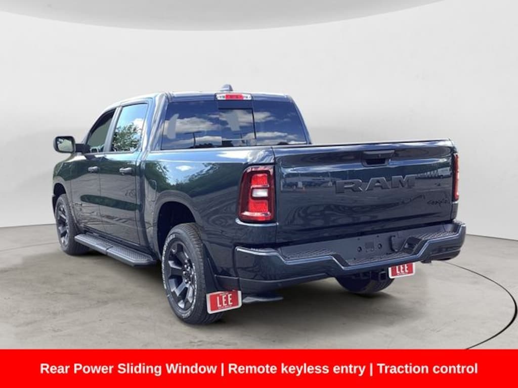 New 2026 Ram 1500 EXPRESS CREW CAB 4X4 5'7 BOX Pickup