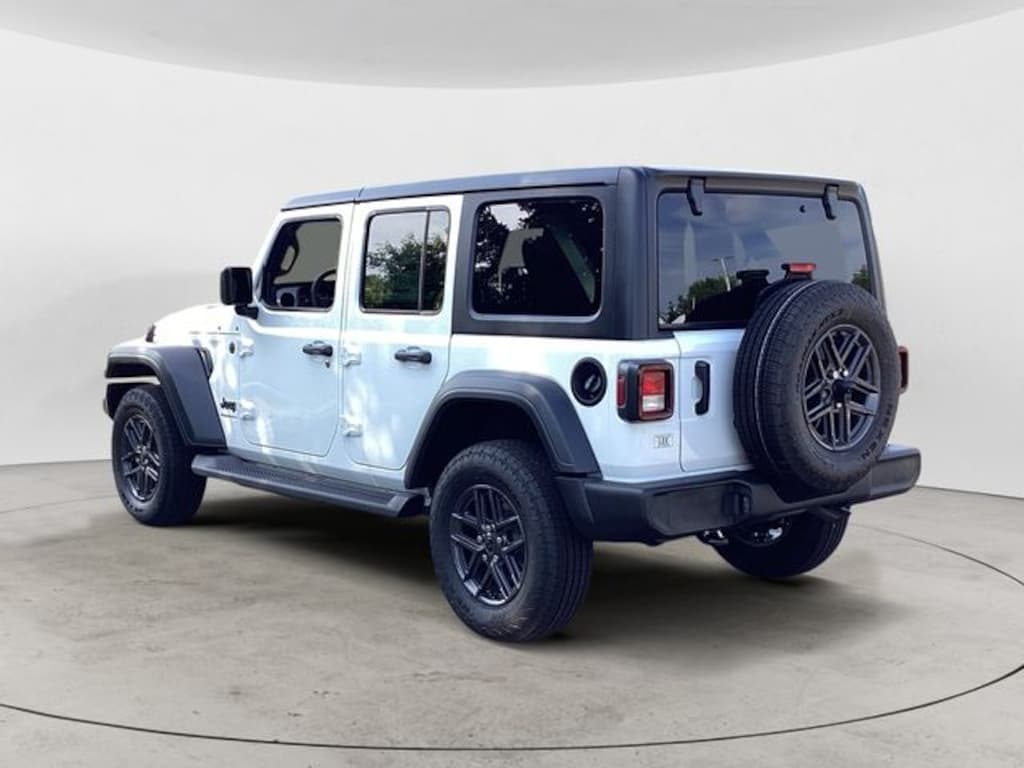 New 2026 Jeep Wrangler 4-DOOR SPORT S Sport Utility