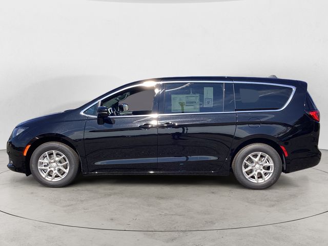 2026 Chrysler Voyager LX photo 2