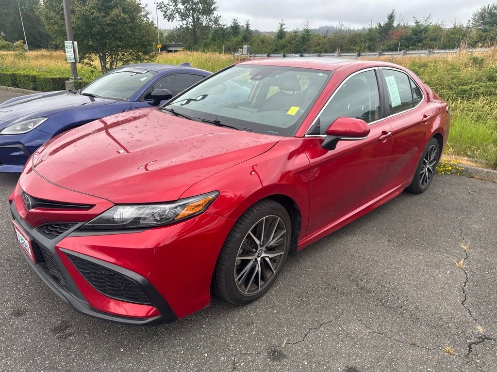 Used 2021 Toyota Camry SE Sedan