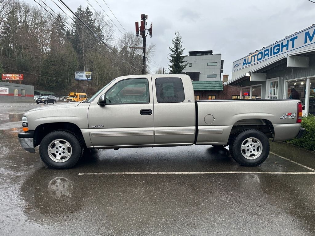 Used 2000 Chevrolet Silverado 1500 LS Truck Extended Cab