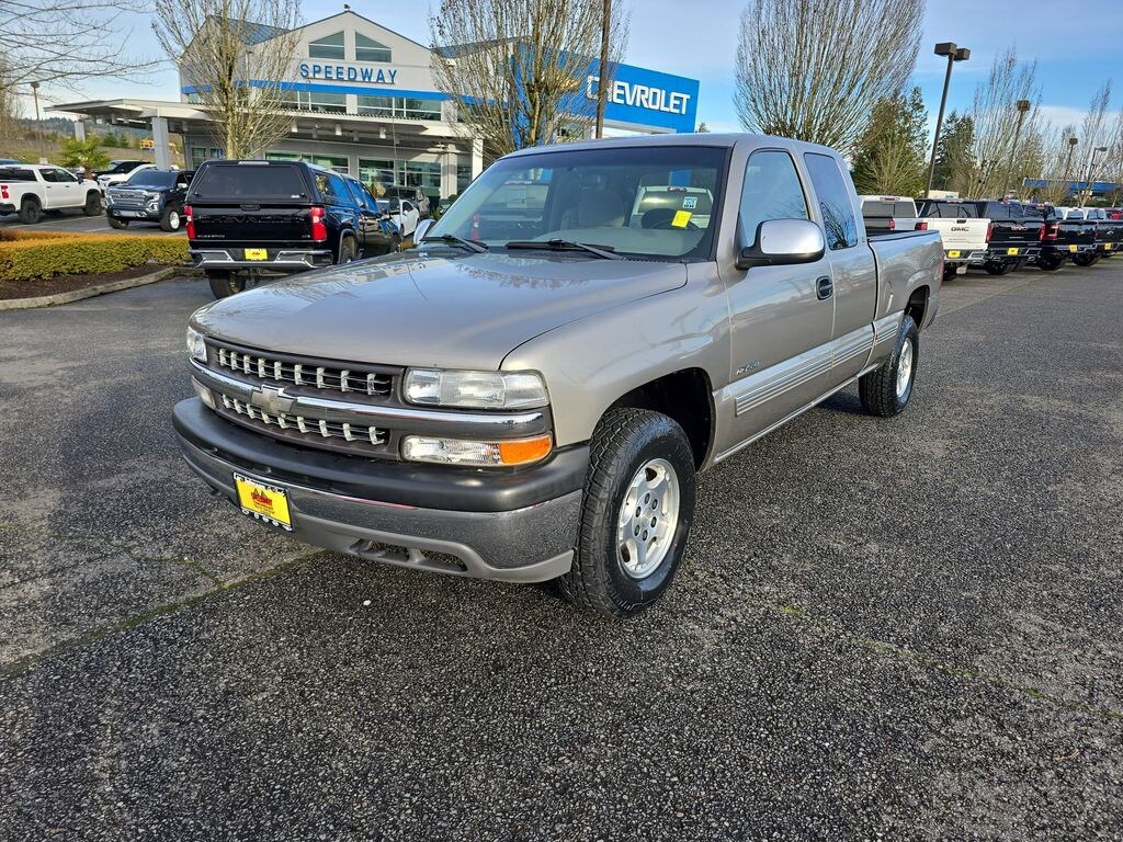 Used 2000 Chevrolet Silverado 1500 LS Truck Extended Cab