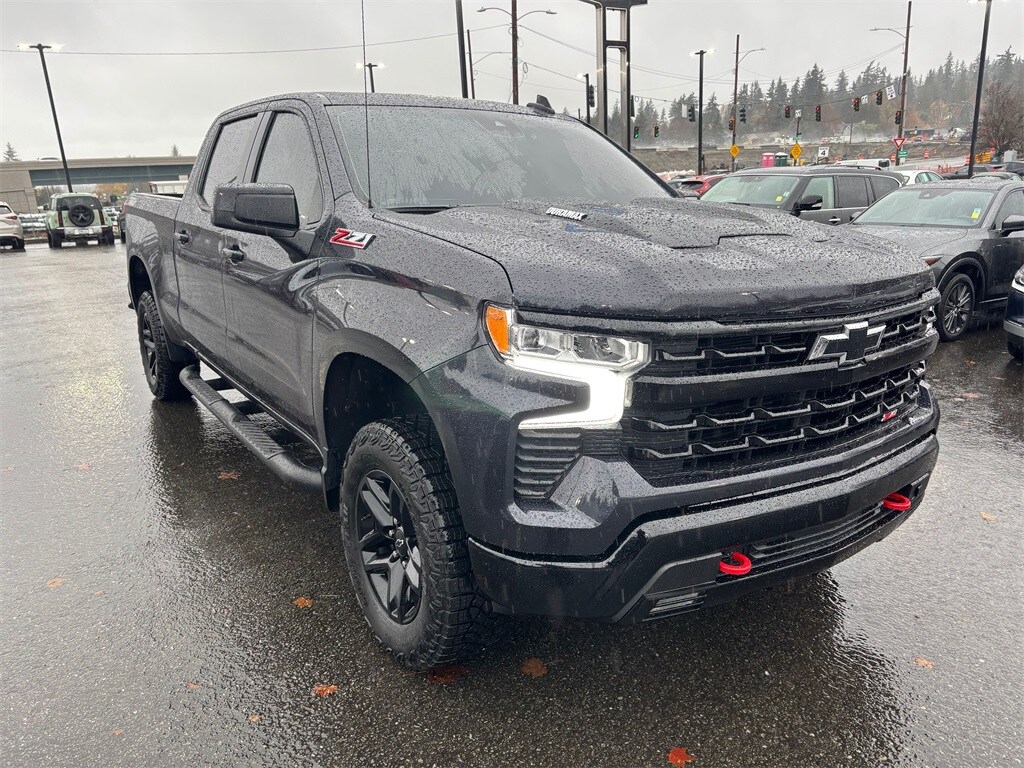 2024 Chevrolet Silverado 1500 LT Trail Boss photo 2