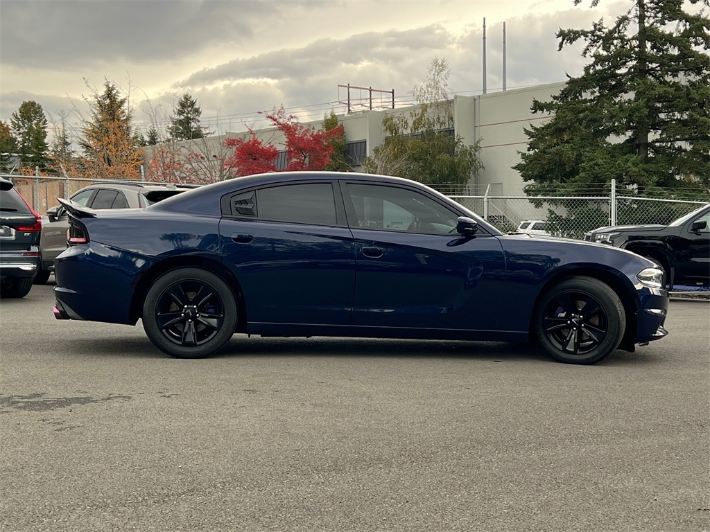 Used 2017 Dodge Charger SXT Sedan