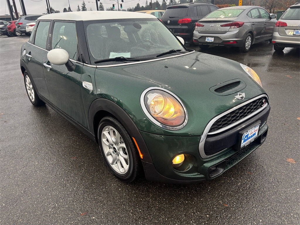 Used 2017 MINI Hardtop 4 Door Base Hatchback
