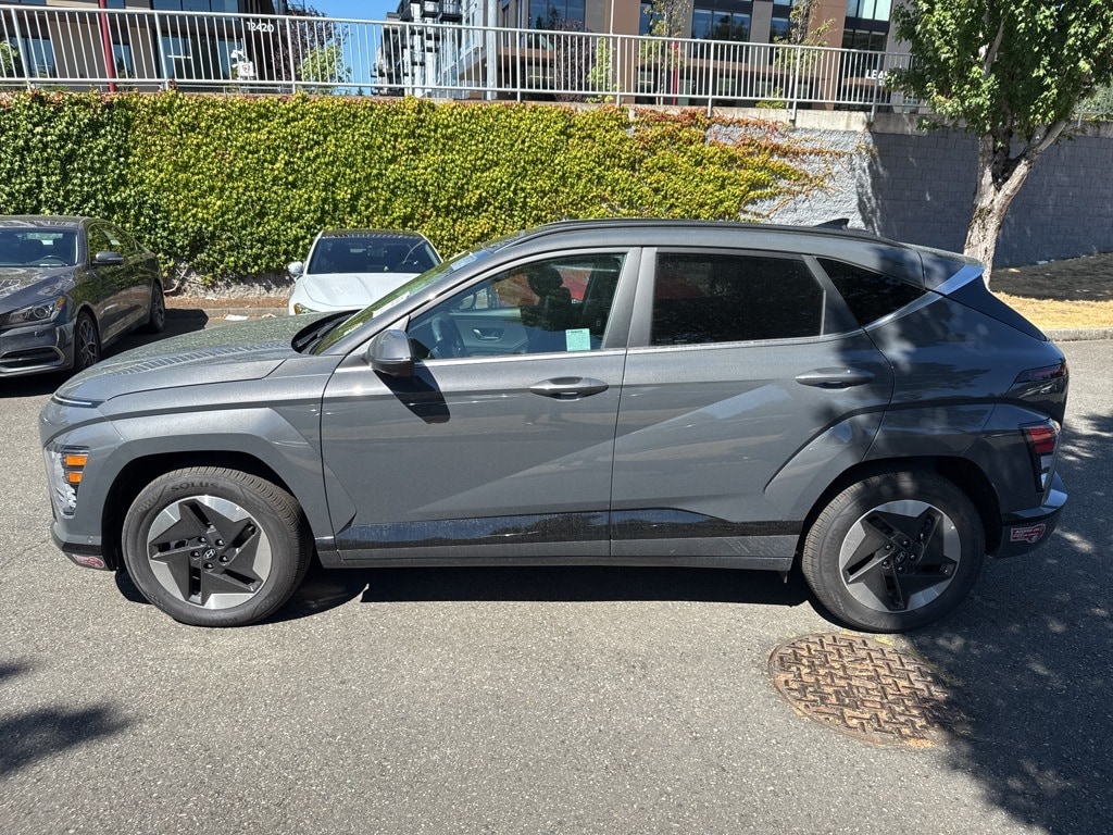 Used 2025 Hyundai Kona EV Limited with VIN KM8HE3A67SU018771 for sale in Kirkland, WA