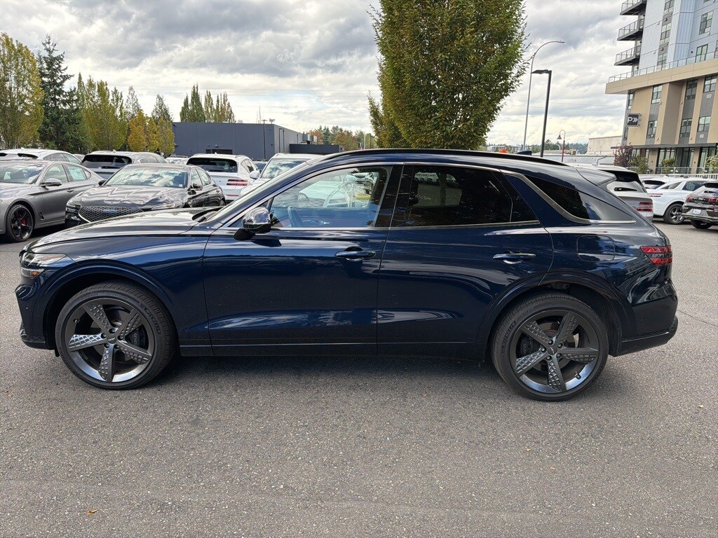 2023 Genesis GV70 3.5T Sport Prestige photo 2