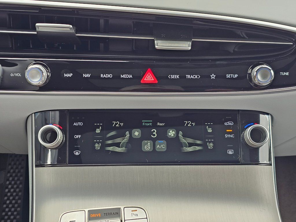 2026 GENESIS GV70 Advanced - Photo 16