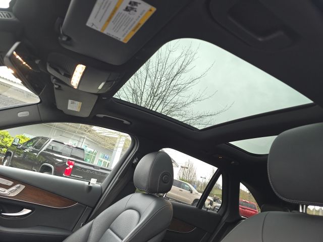 2020 Mercedes Benz GLC 350e 4MATIC photo 3