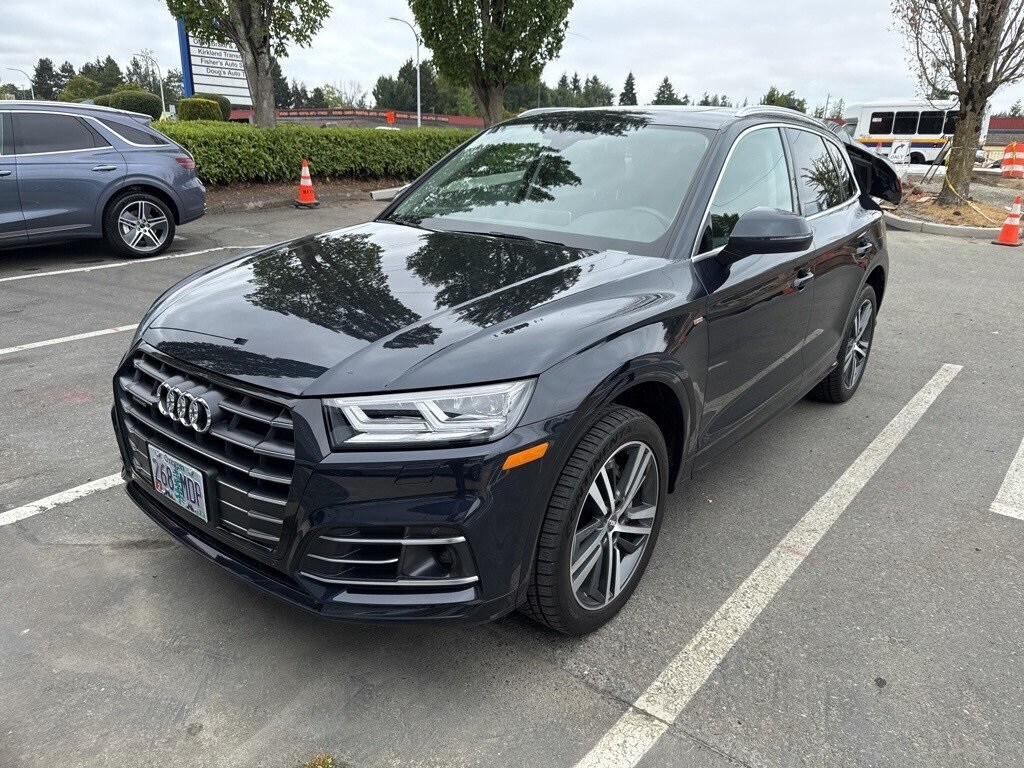 2019 Toyota Camry XSE V6 photo 4