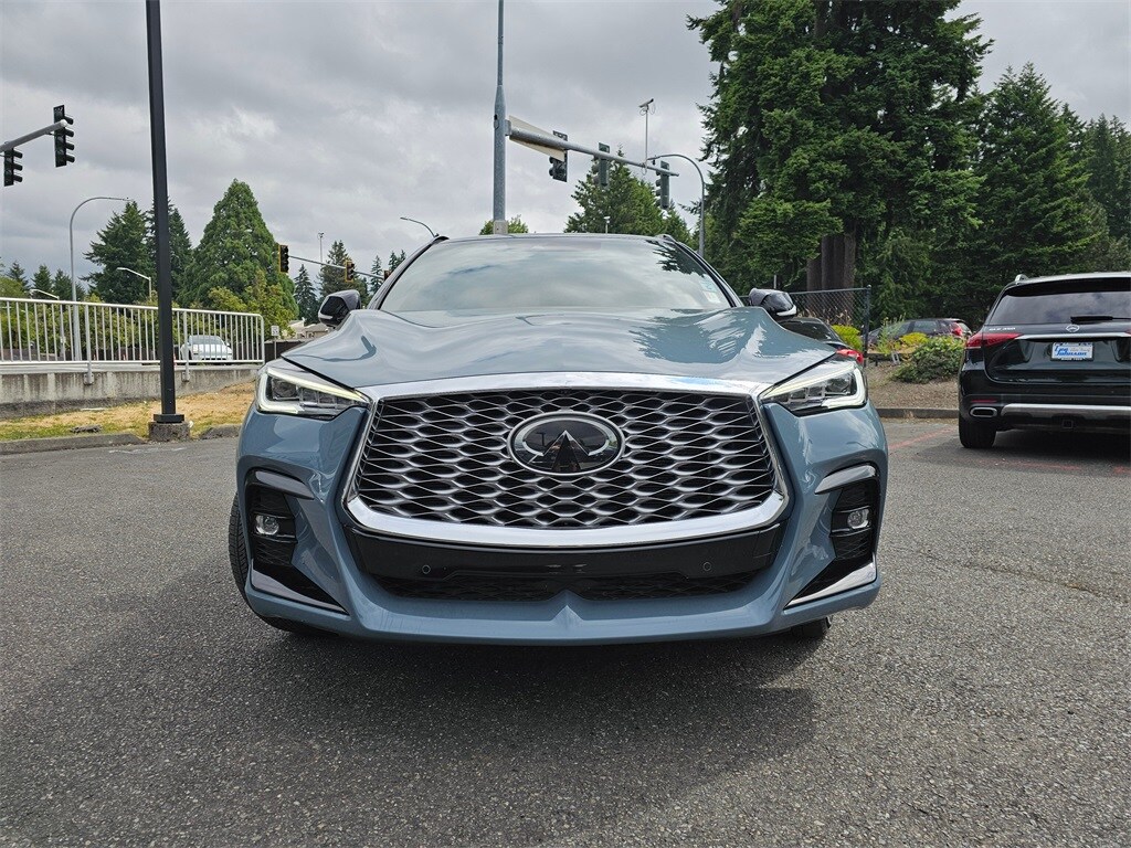 2022 Infiniti QX55 Essential photo 2