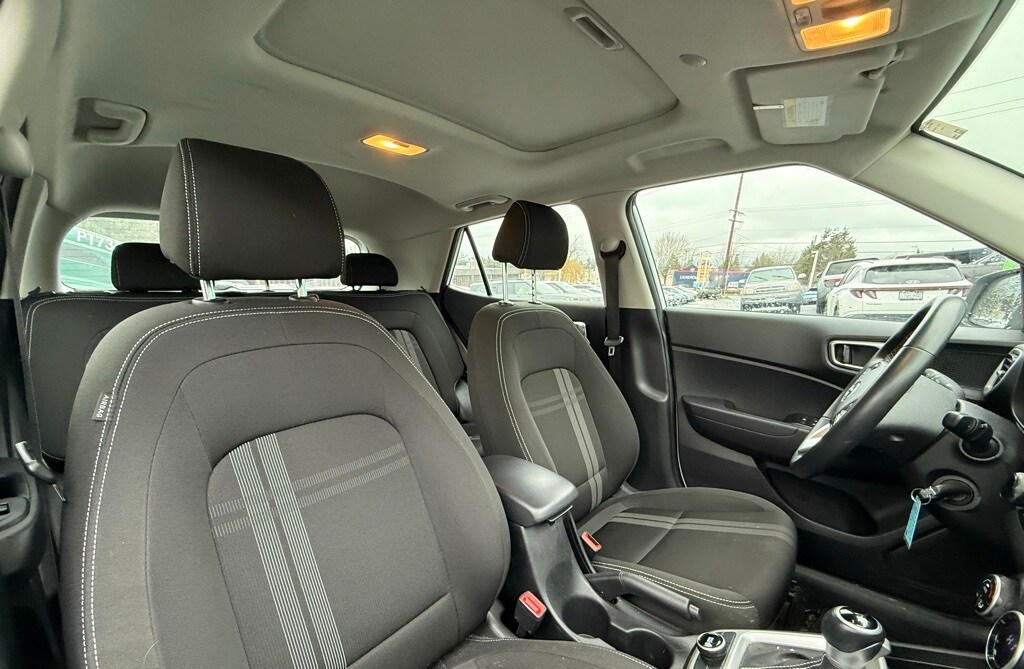 Used 2022 Hyundai Venue SEL SUV