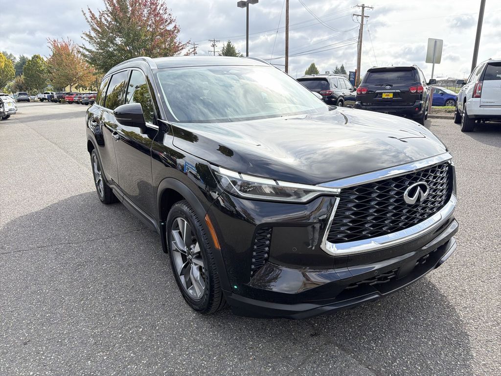 Used 2025 INFINITI QX60 Luxe SUV