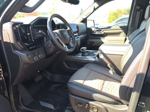 2024 Chevrolet Silverado 1500 ZR2 photo 2