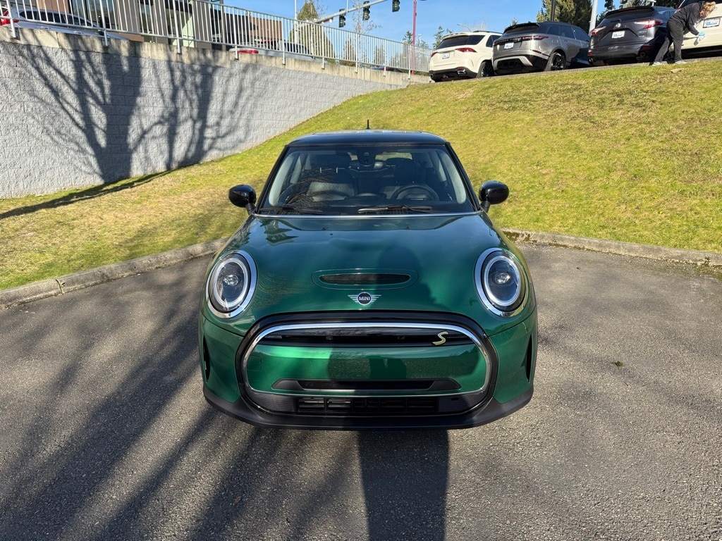 Used 2022 MINI Hardtop 2 Door SE with VIN WMW13DJ03N2R36298 for sale in Kirkland, WA