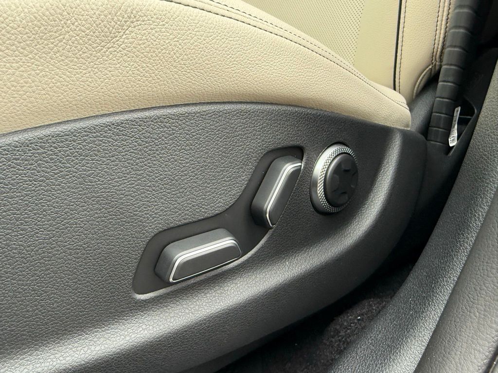 2026 GENESIS GV70 Advanced - Photo 11