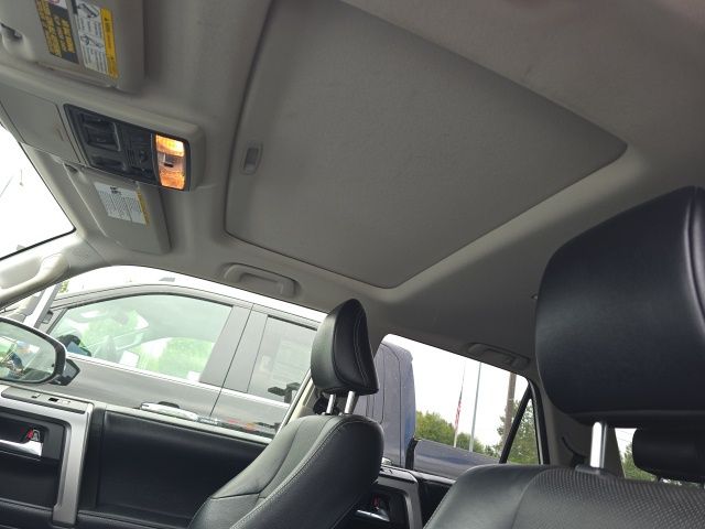 2018 Toyota 4Runner SR5 photo 3
