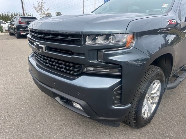2019 Chevrolet Silverado 1500 RST photo 3