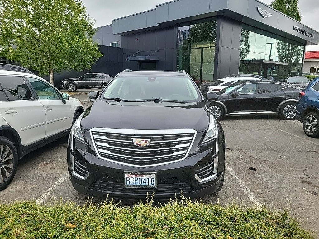 2017 Cadillac XT5 Luxury photo 3